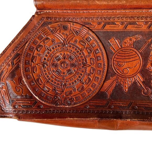 Vintage Abtik Hand-tooled Mayan Print Leather Clutch - Picture 5 of 16